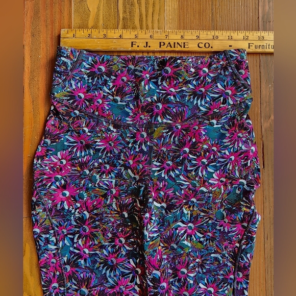 Lululemon Swift Speed High-Rise Crop 21" in Floral Electric Multi 6 EUC (NWOT?) - Picture 12 of 17
